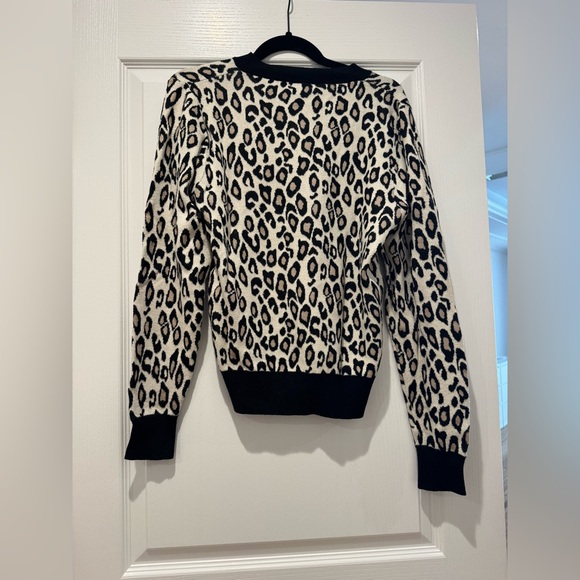 FATE Leopard Print V-Neck Sweater Size M - Picture 3 of 3
